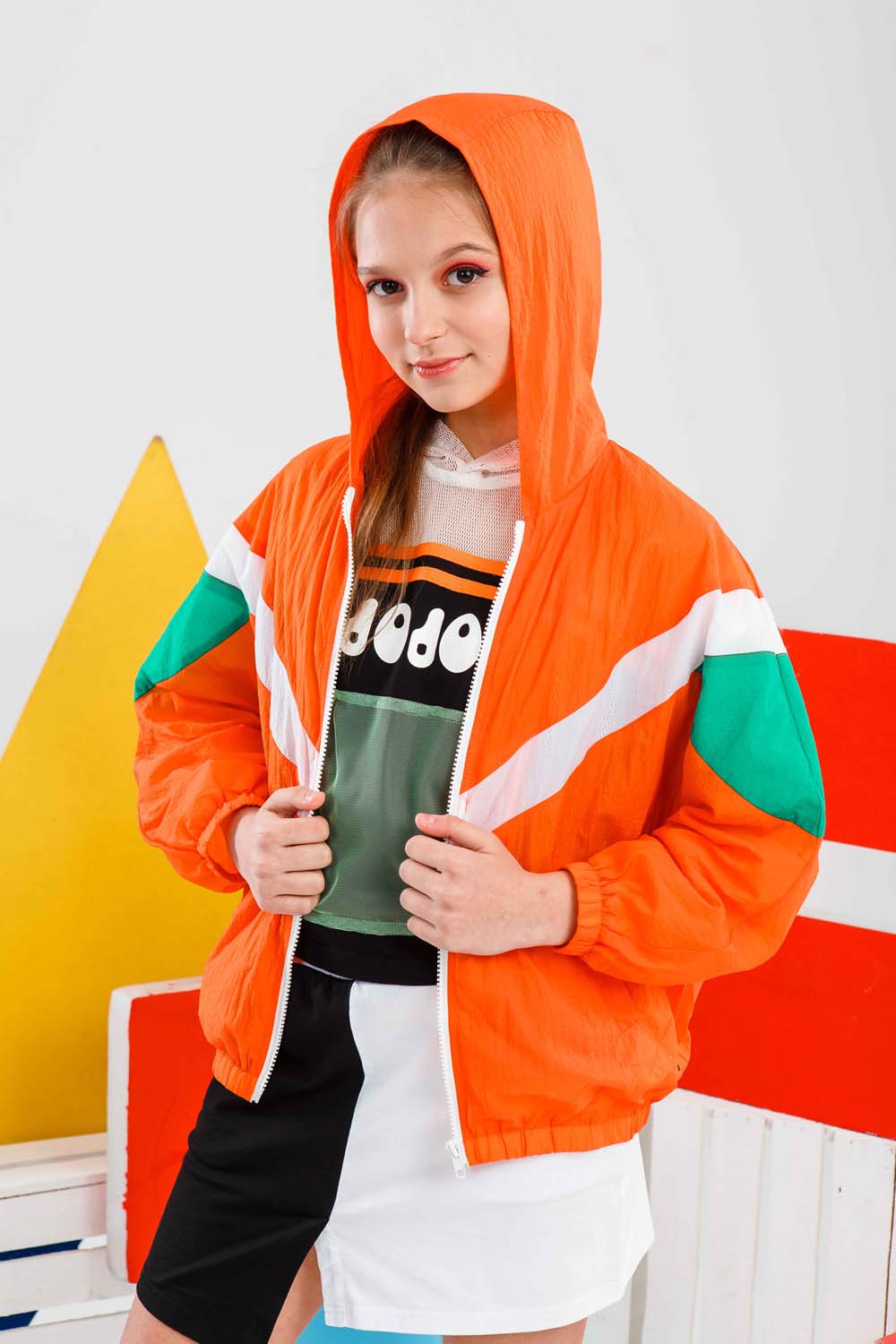 

Ветровка с капюшоном и яркими вставками JO JO оранжевый рост 150 (10112308)