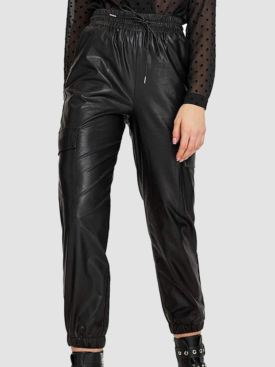 

Брюки из искусственной кожи Stradivarius 4544/924/001 M Черные (04544924001034_ZP04544924001034)