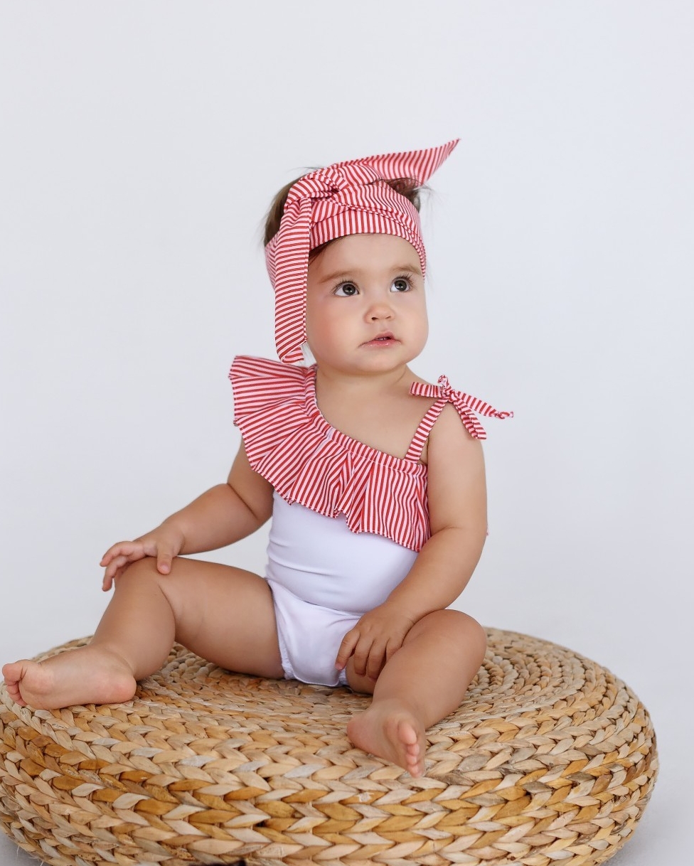 

Слитный купальник BabyLadySwim K210 98 см Белый с оборкой в красную полоску