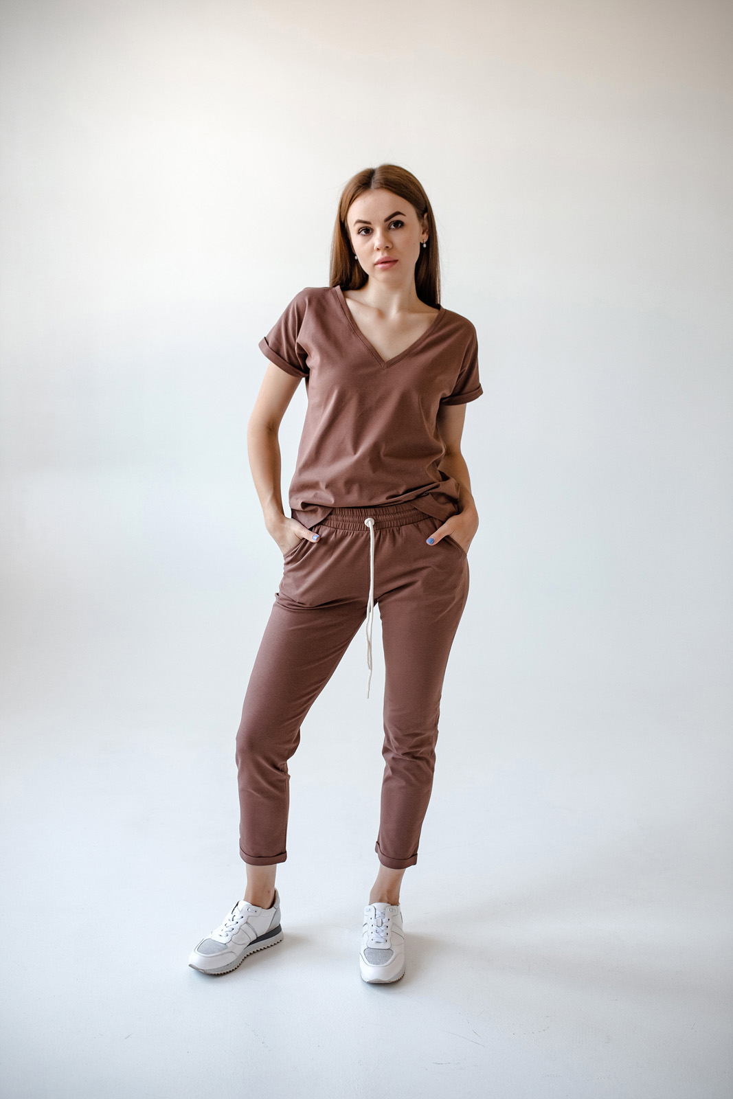 

Футболка Wear me V вирезом XS Коричневый 1w/88/34