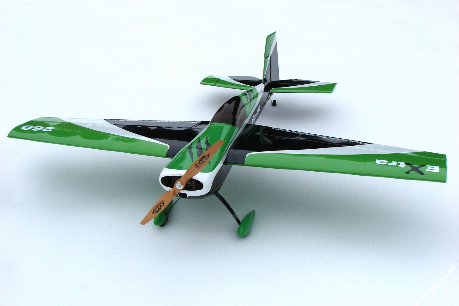 

Самолёт р/у Precision Aerobatics Extra 260 1219мм KIT (зеленый)