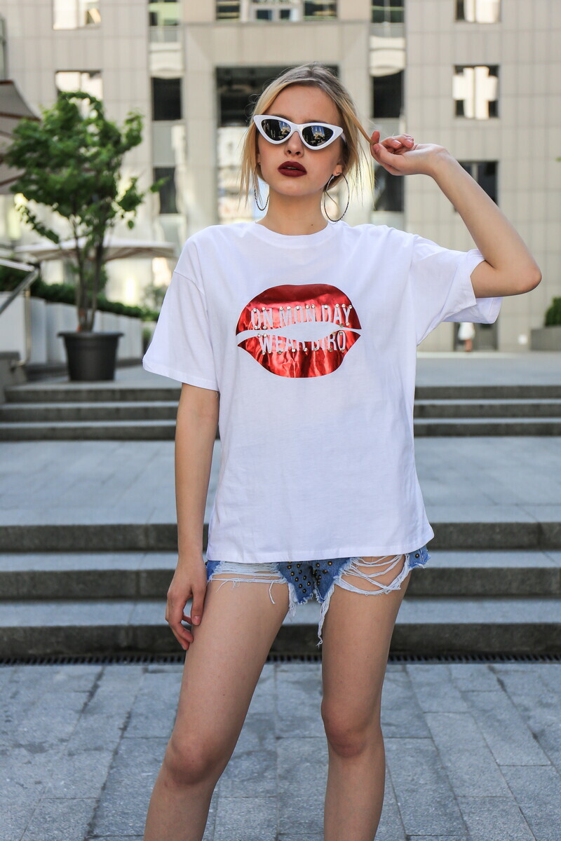 

Футболка с принтом красных губ Oversize Dress room one size белый (9091)