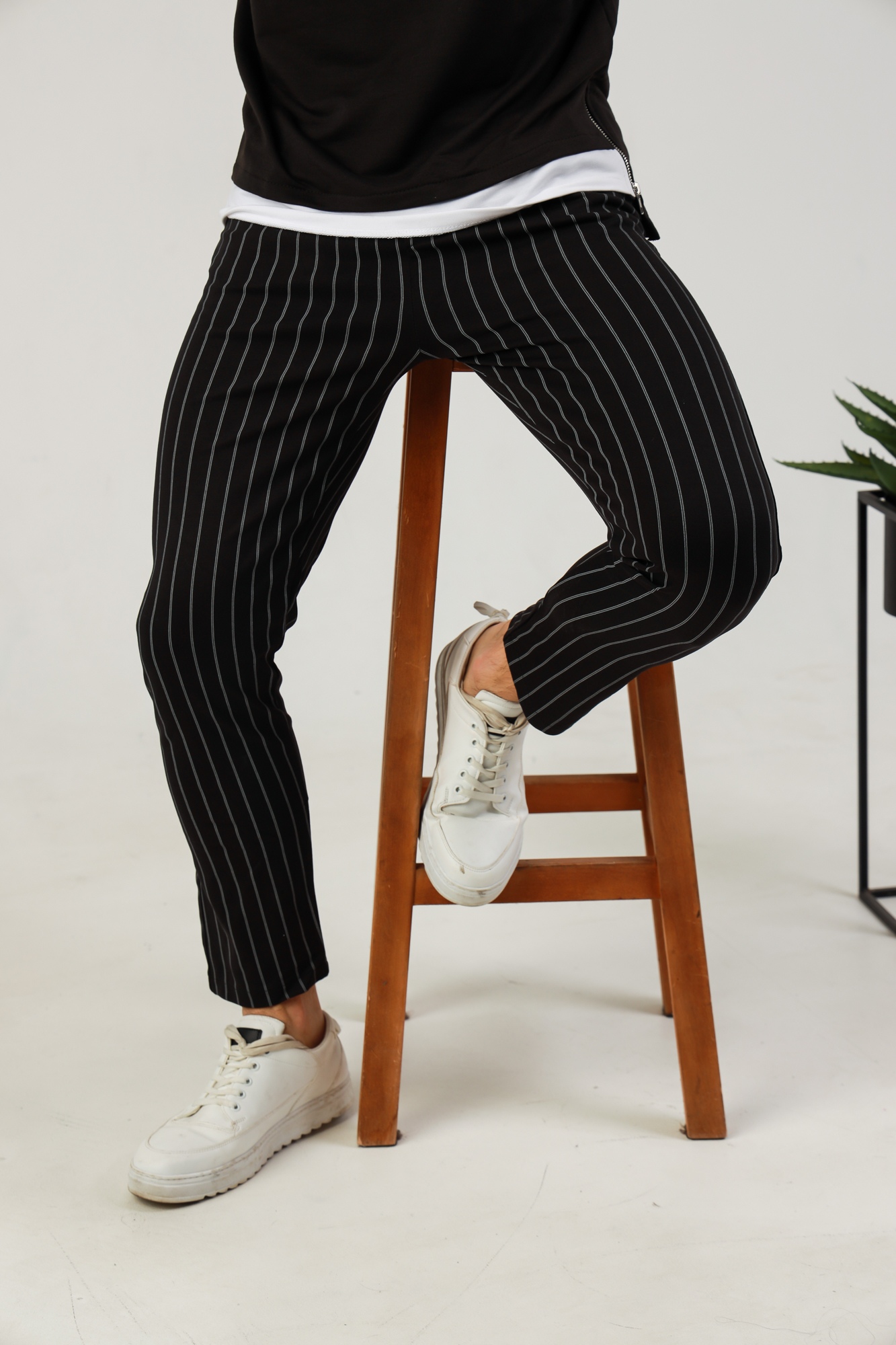 

Мужские брюки Fashion Man BD0207 черные в полоску рM