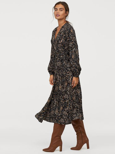 

Платье H&M 0763468-0 38 Черное