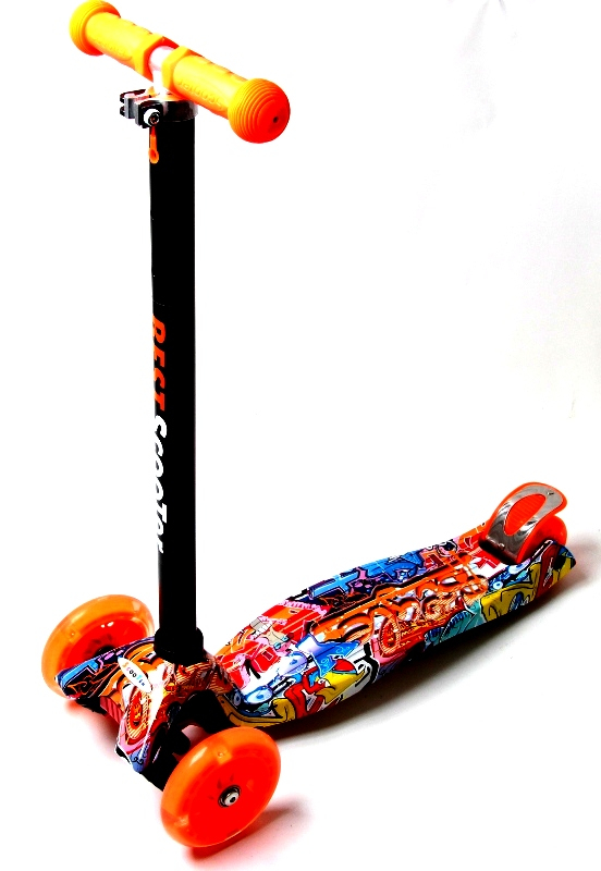 

Детский трехколесный самокат Scooter MAXI со светящимися колесами и рисунком, Graffity