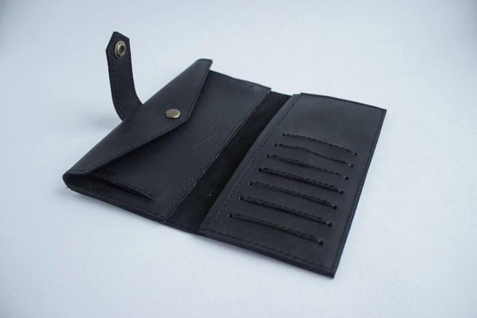 

Кожаное портмоне черный 13.4 Dekey Dky134ч