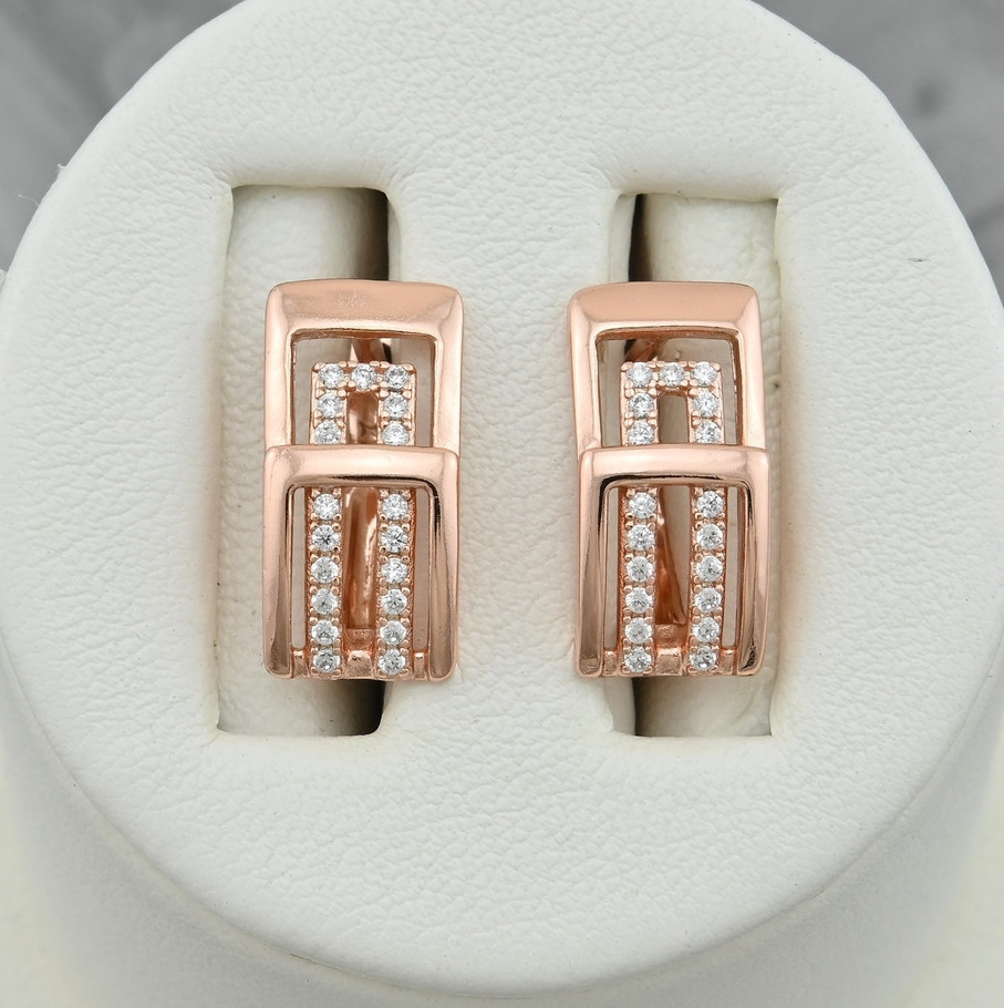 

Серьги Xuping 30346 размер 15х7 мм белые фианиты вес 2.6 г позолота РО