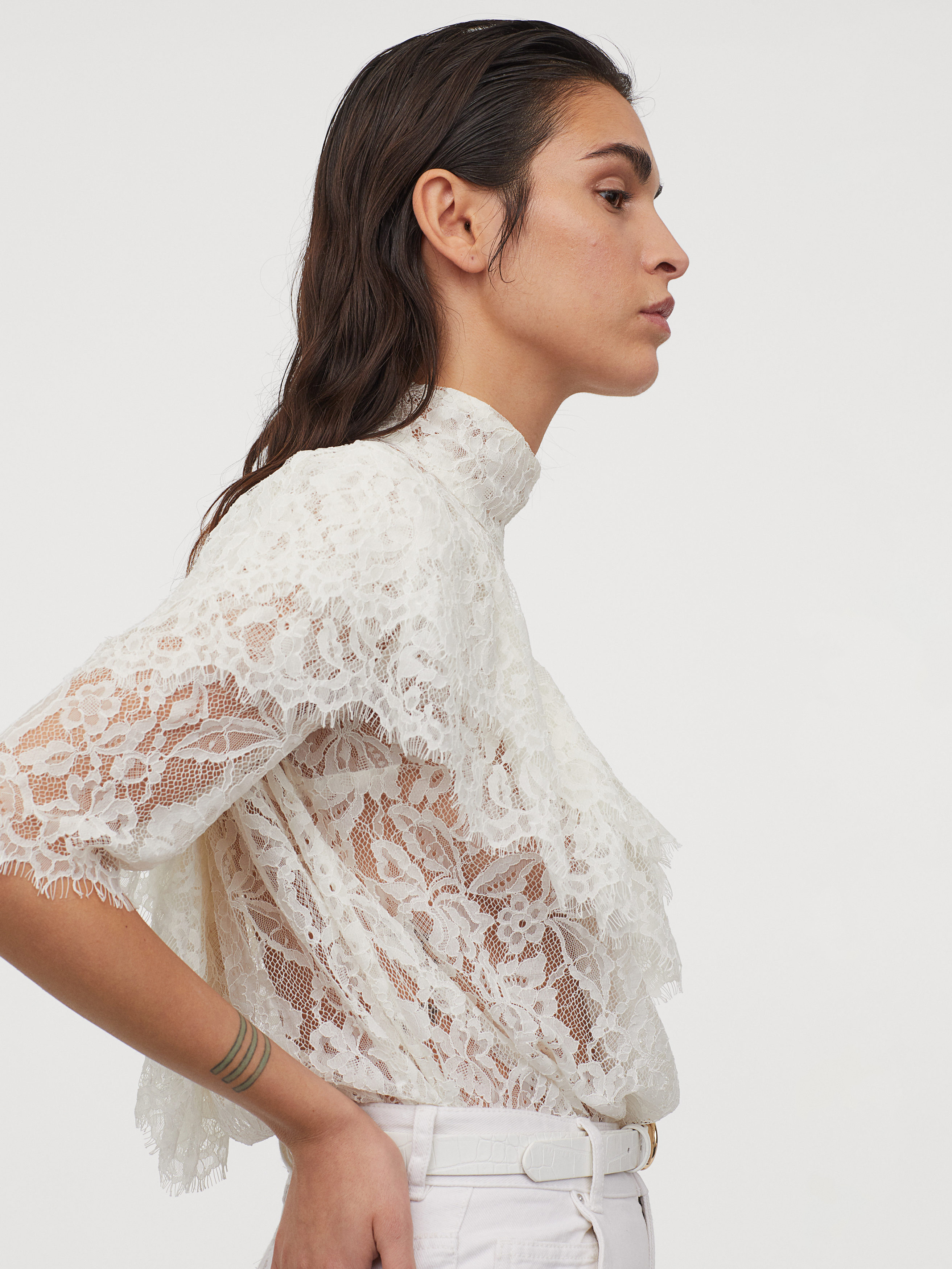 

Блузка H&M 0881448-1 38 Молочная