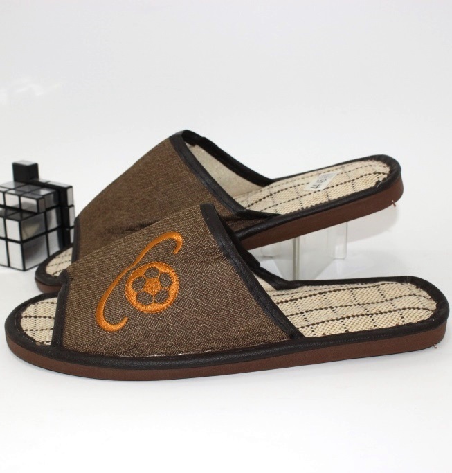 

Тапочки ммужские Shoes Z39-brown 44/45 28.0см коричневый