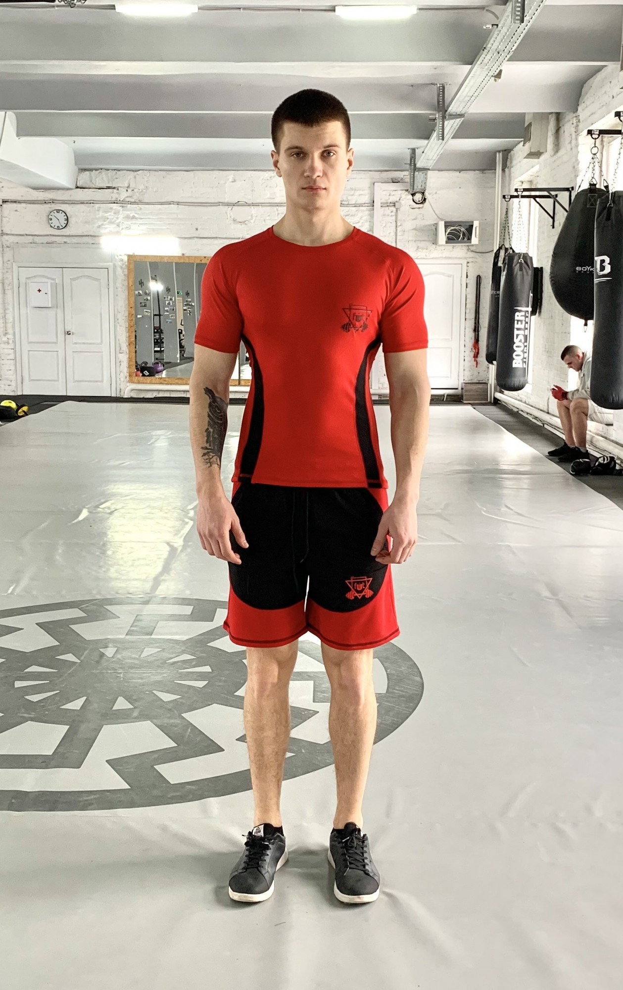 

Мужской спортивный комплект (Рашгард+шорты) Armm b-red 1.1 FitU M Красный 000151109