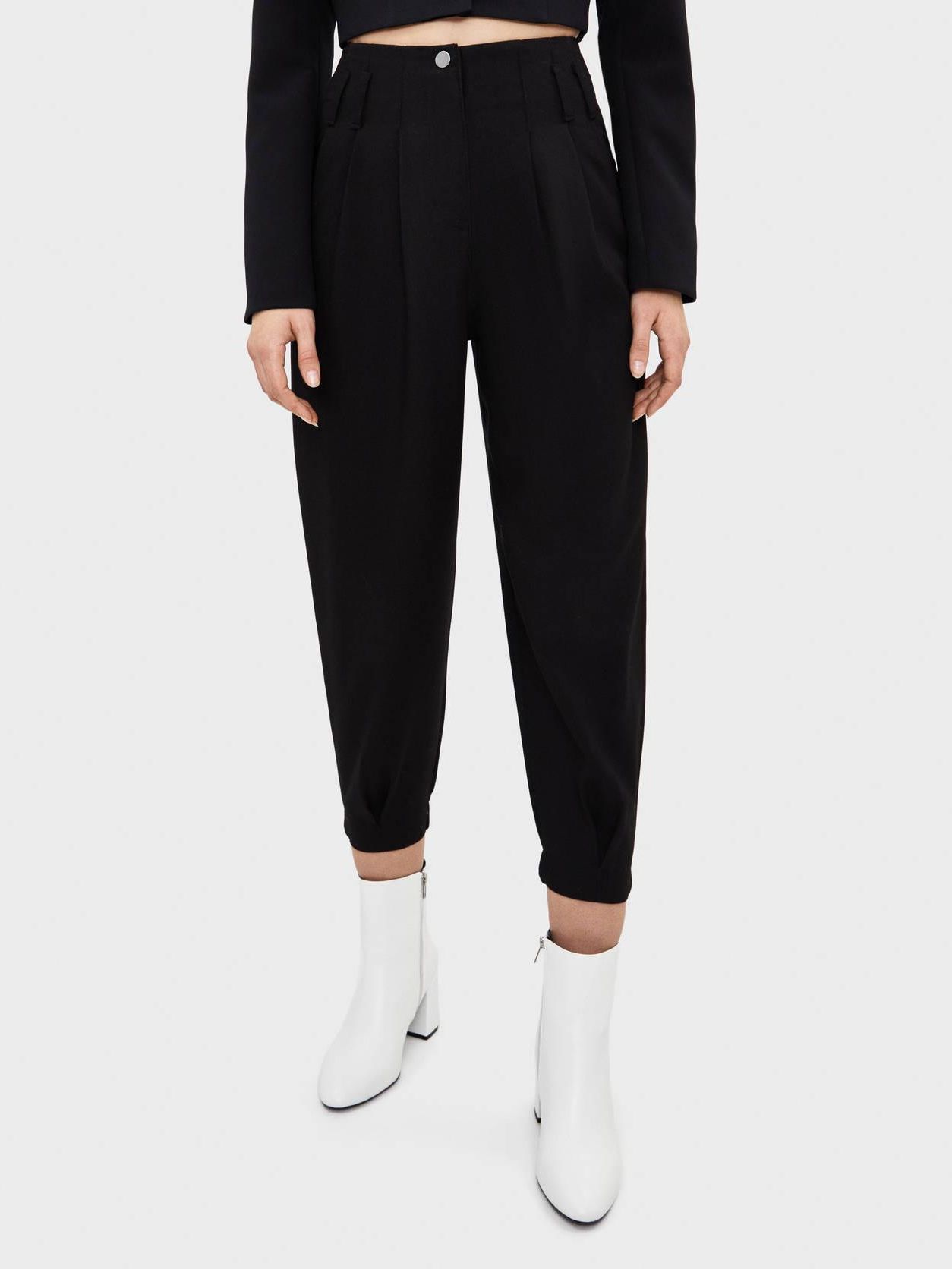 

Брюки Bershka 5243/168/800-AAAD 32 Черные