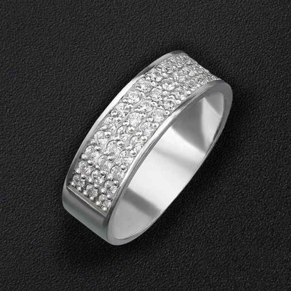 

Серебряное кольцо с фианитами 1099-бел-19