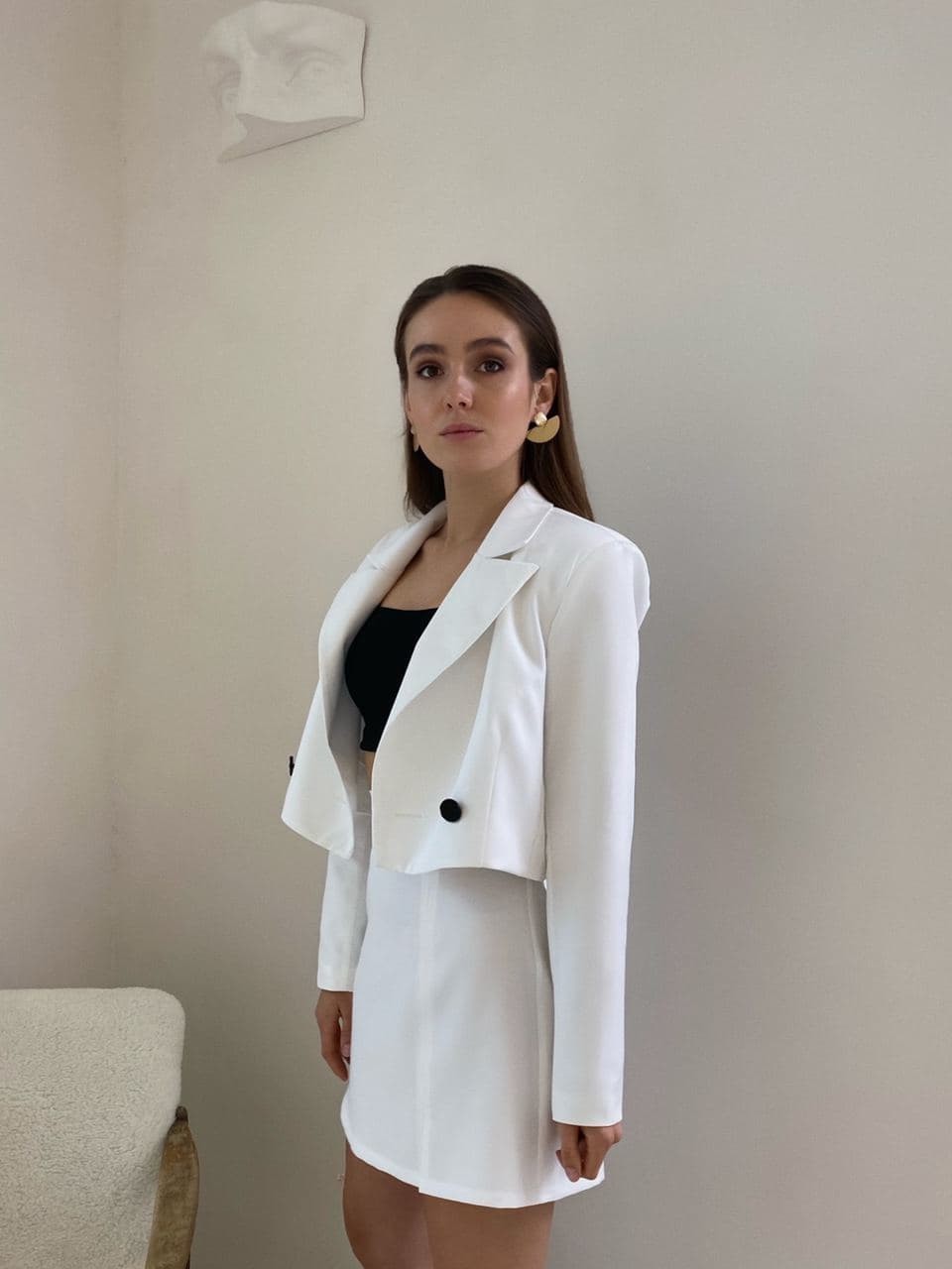 

Костюм mrgrt Белый M с укороченным пиджаком