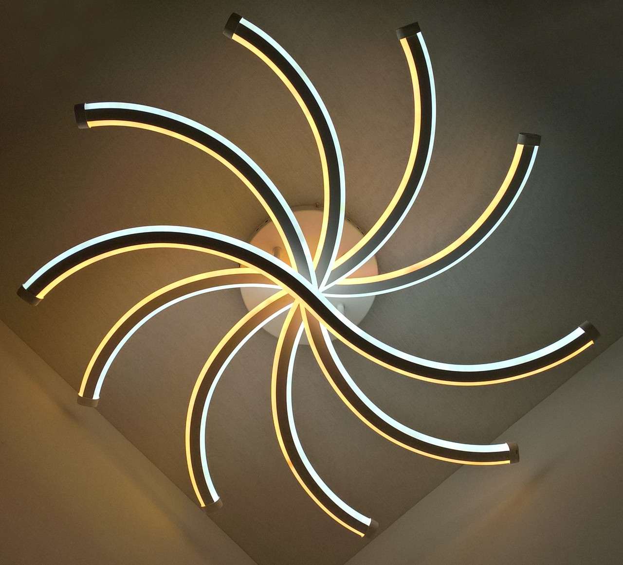 

Люстра потолочная LED с пультом A2008/5 Белый 18х75х75 см.