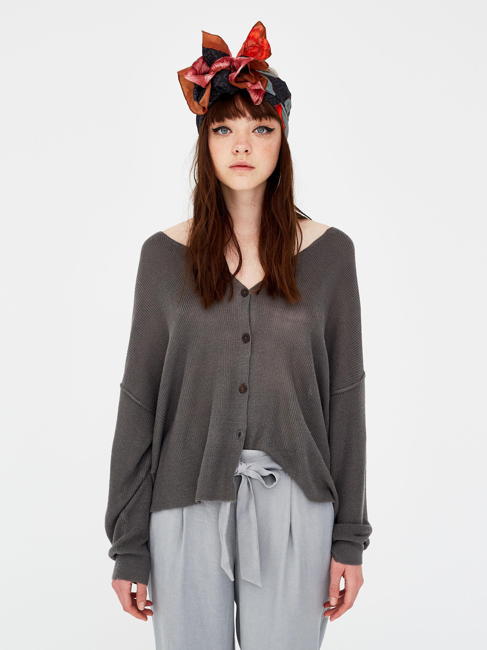 

Кардиган Pull & Bear 5559-315-828-ABKU M Серый