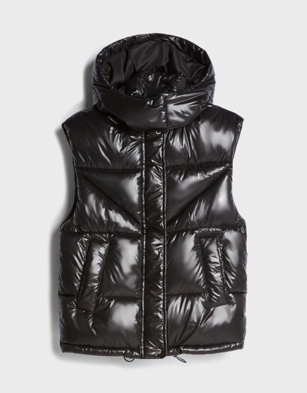 

Жилет Bershka 8405/200/800 M Черный