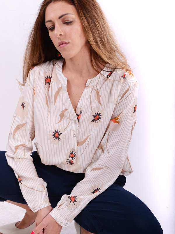 

Блуза с цветочным принтом B60  Ромашки, Блуза с цветочным принтом B60 50 Ромашки