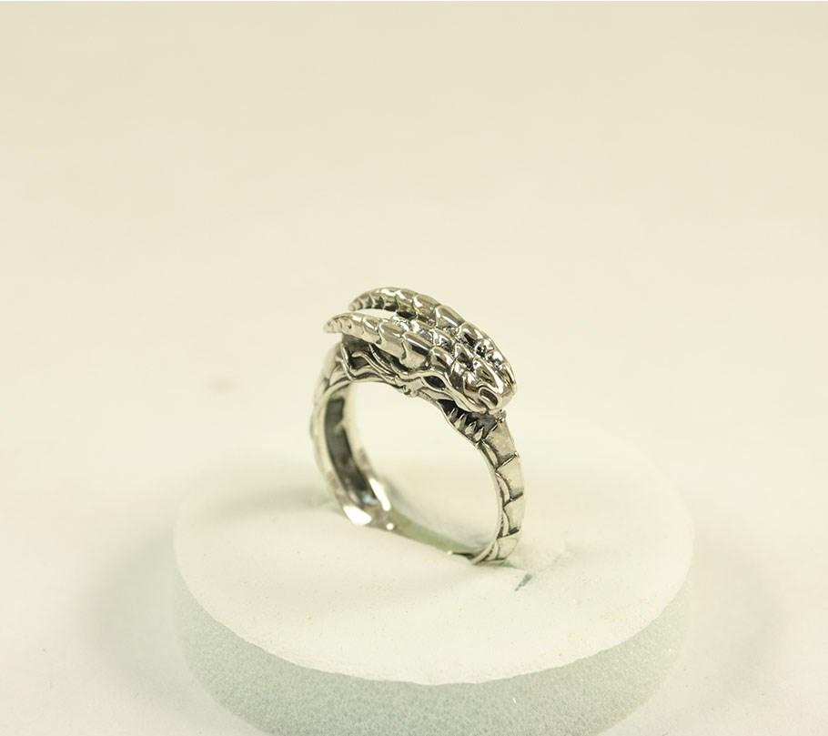 

Кольцо уроборос Maxi Silver 8583 SE, размер 17.5