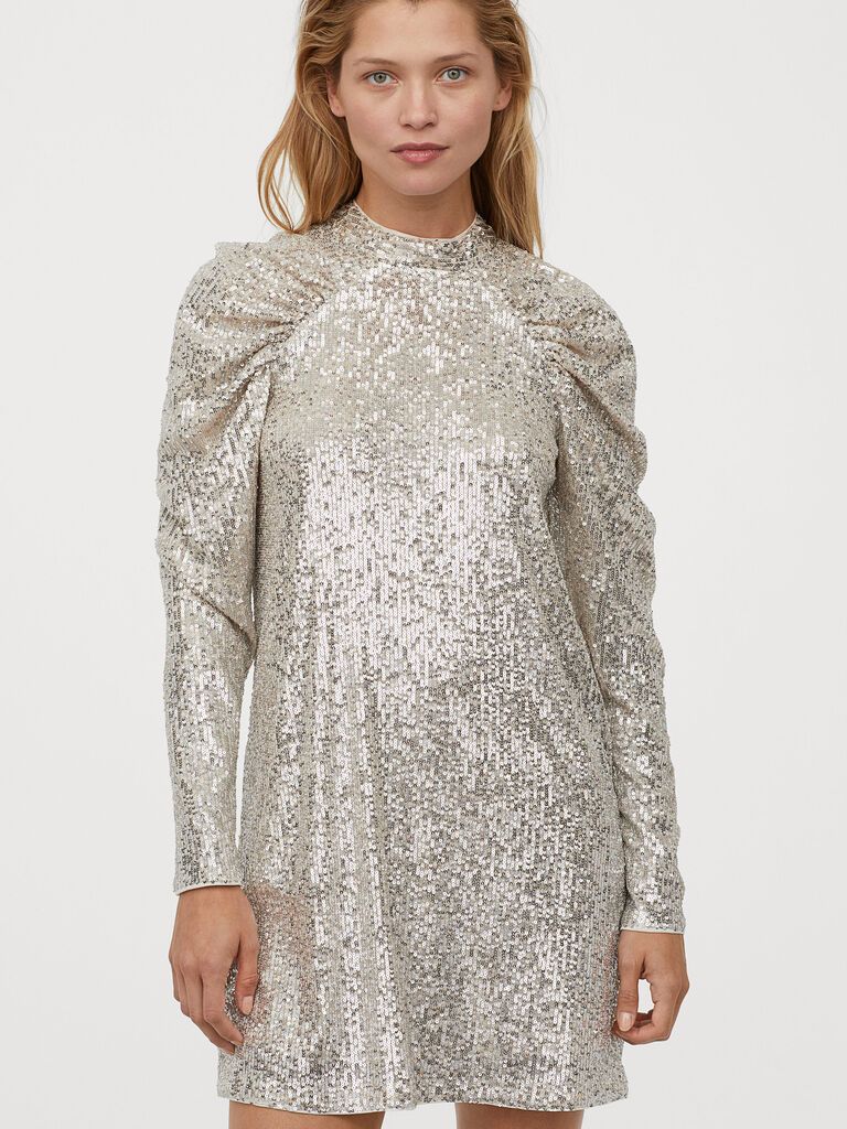 

Платье H&M 060824774 XS Бежевое