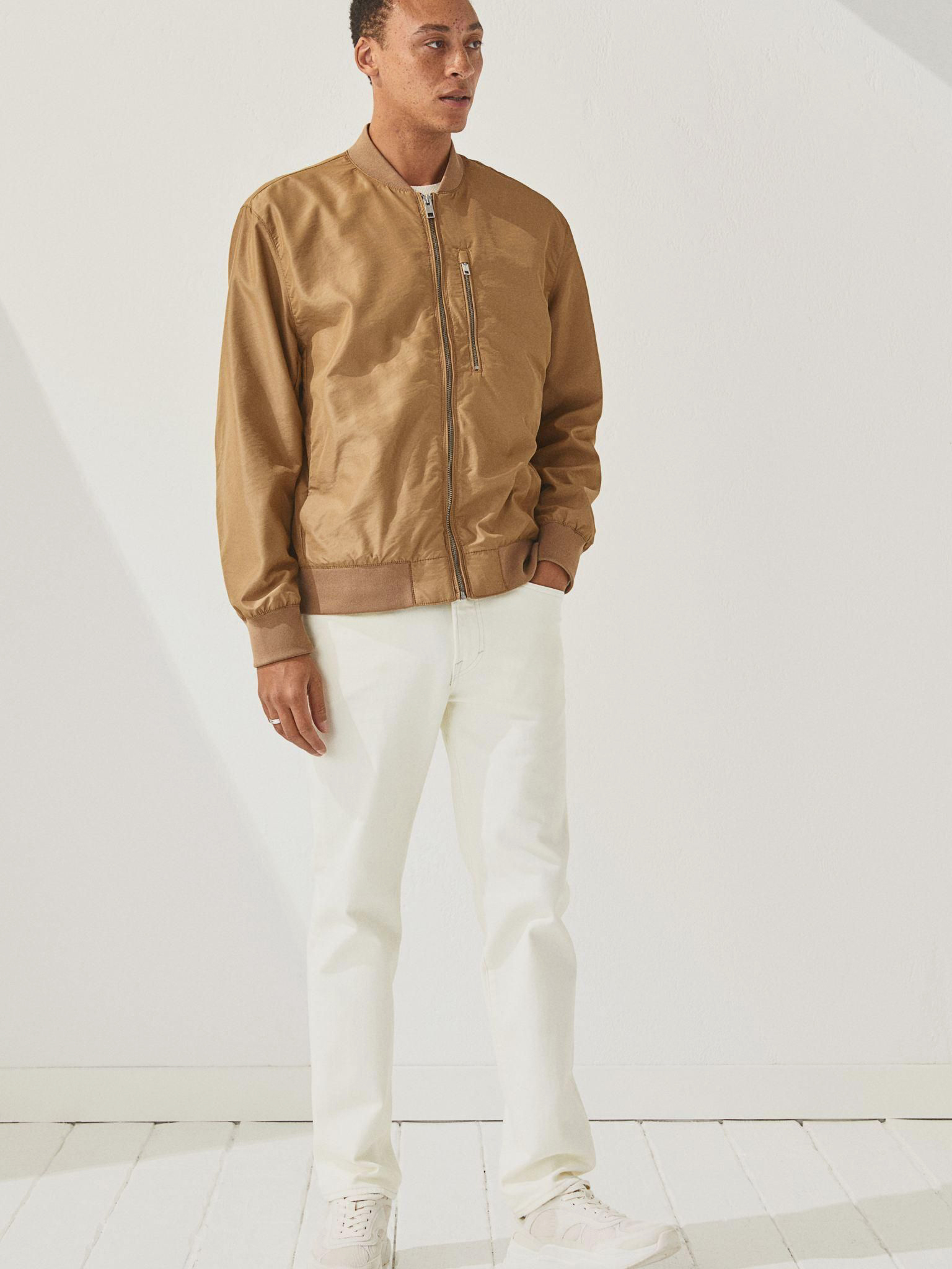 

Бомбер H&M 6026731-ACWQ XS Светло-коричневый