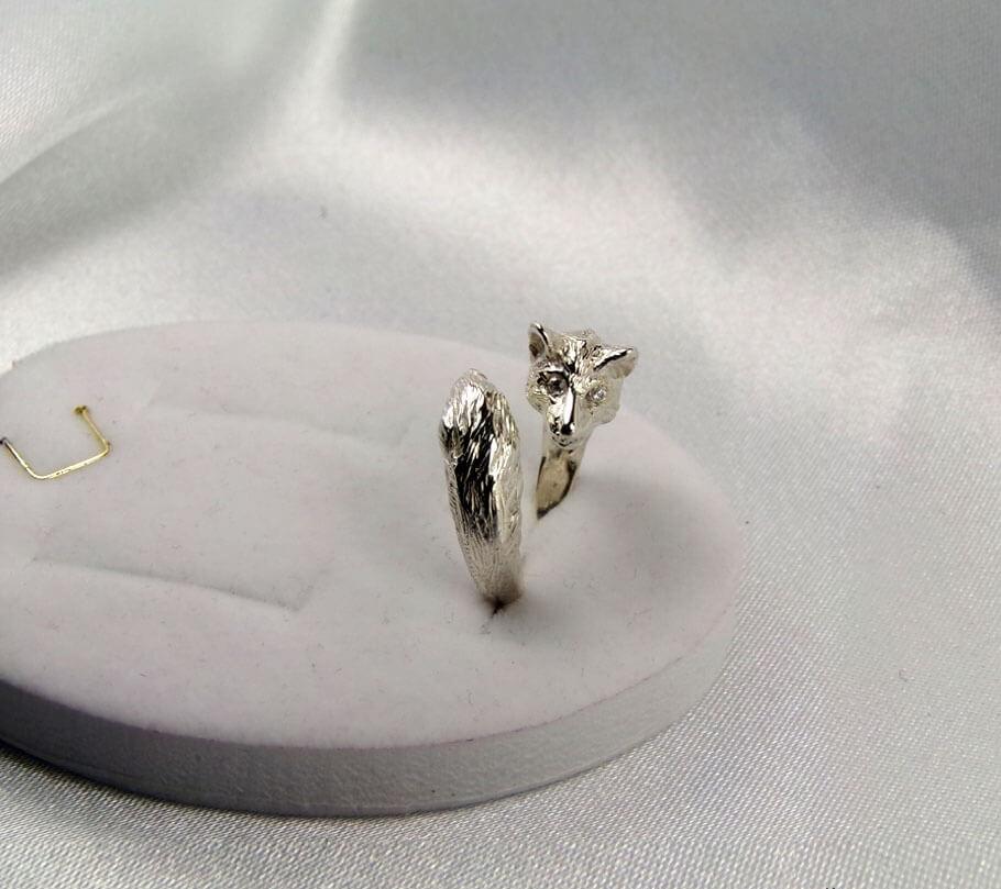 

Кольцо Лиса Maxi Silver 4484 SE, размер 18.5
