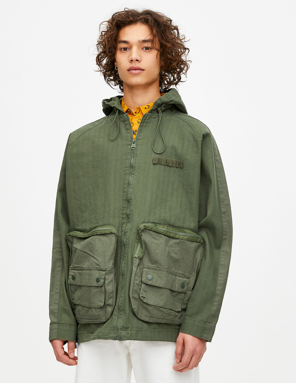 

Куртка PULL & BEAR М0107713 (5751/500/505) цвет зеленый M