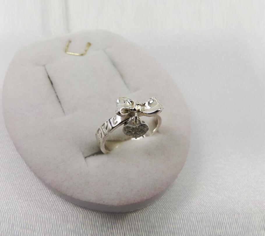 

Кольцо в виде бантика Maxi Silver 5233 SE, размер 20
