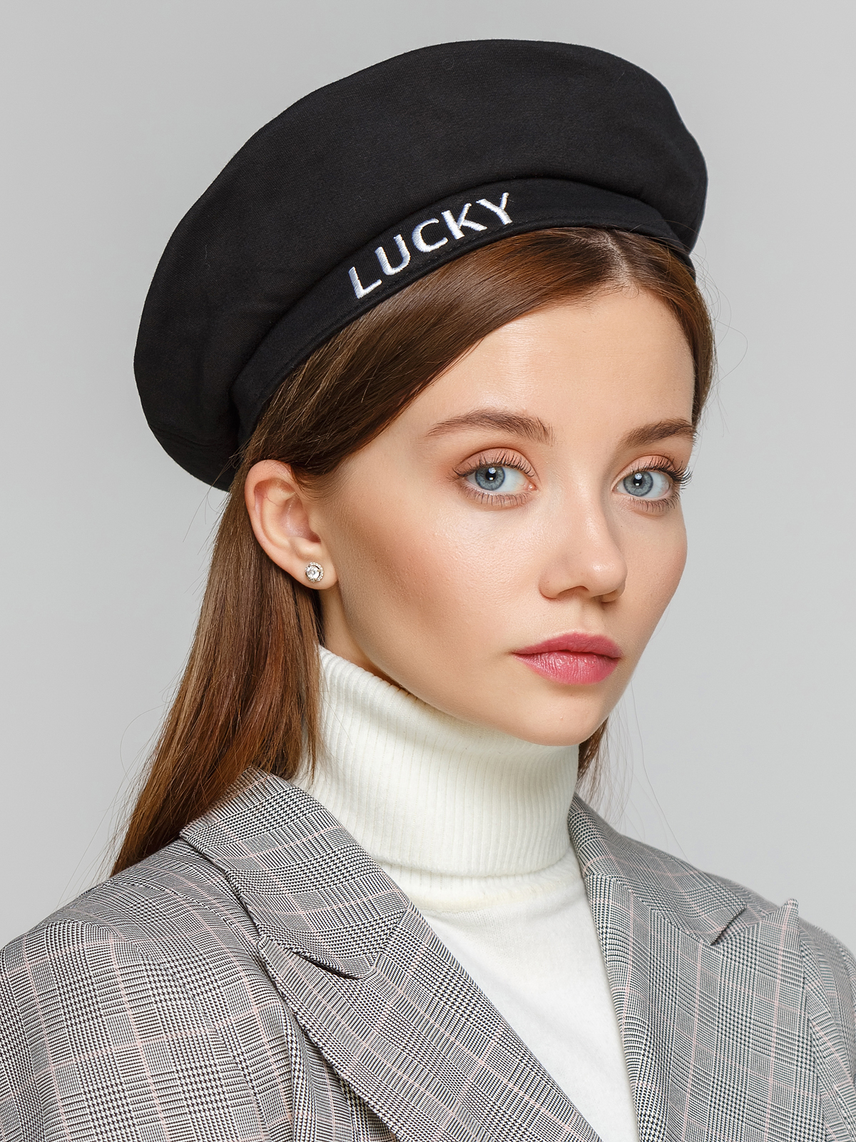 

Берет LUCKY 57 см черный