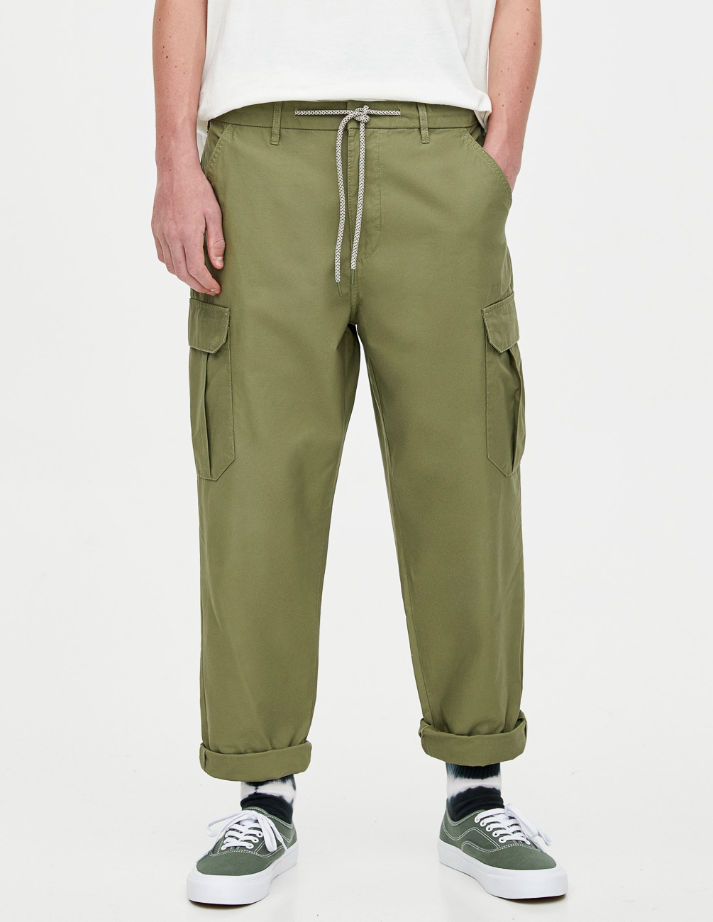 

Брюки PULL & BEAR М0107803 (5679/505/505) цвет зеленый 31