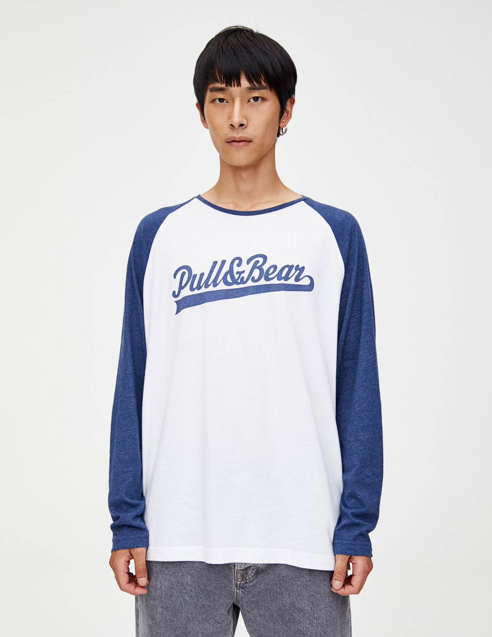 

Футболка д/р PULL & BEAR М0107641 (5230/801/401) цвет синий-белый L