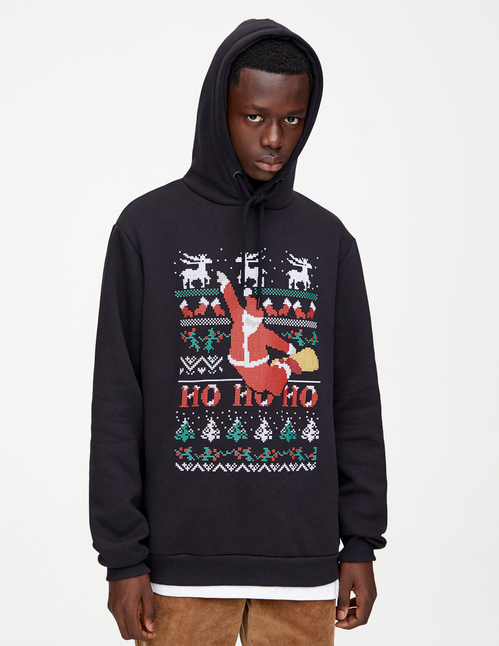 

Худи PULL & BEAR М0107529 (5596/550/800) цвет черный XS
