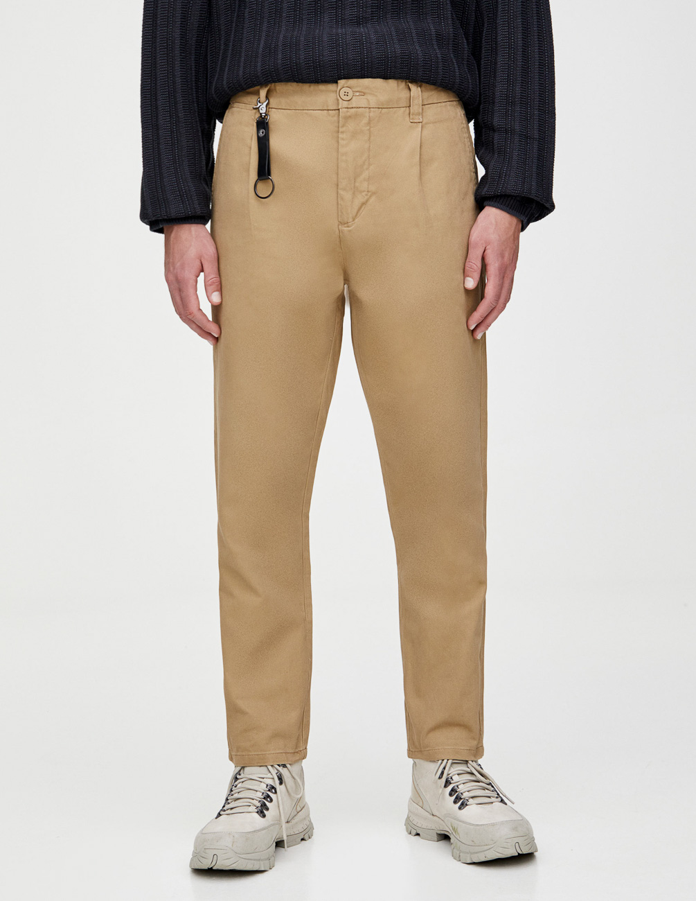 

Брюки PULL & BEAR М0107622 (9671/505/710) цвет бежевый 34