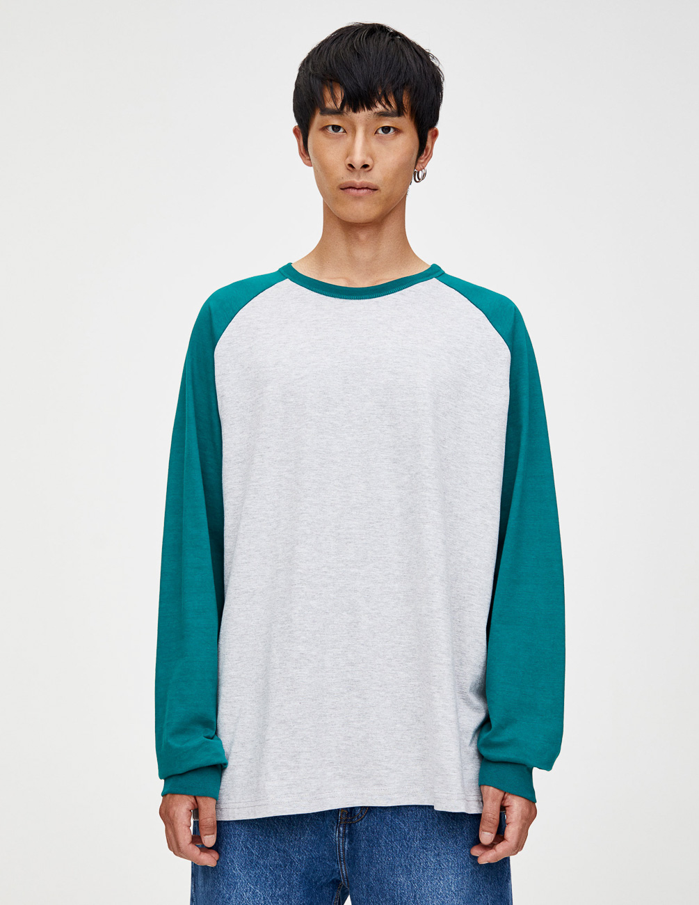 

Футболка д/р PULL & BEAR М0107929 (9230/530/500) цвет серый-зеленый L