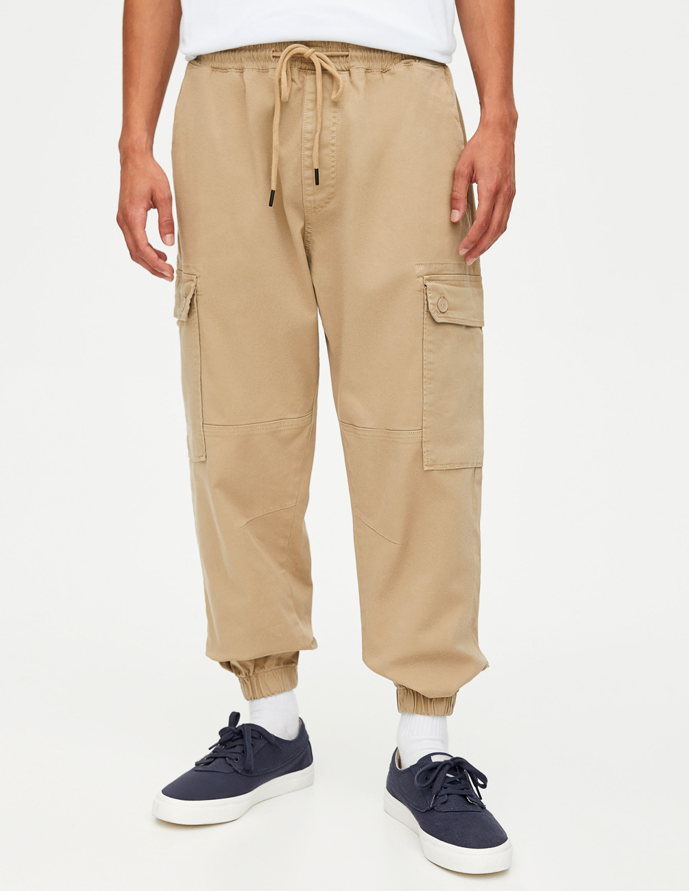 

Брюки PULL & BEAR М0107796 (5679/546/710) цвет бежевый 32