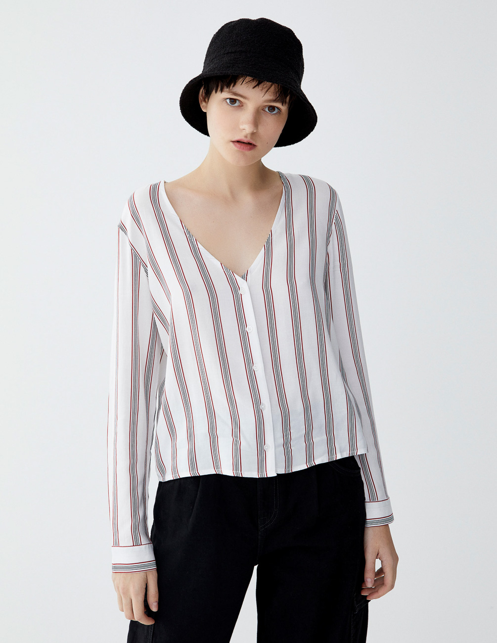 

Блуза PULL & BEAR Ж1056428 (9471/374/701) цвет белый M