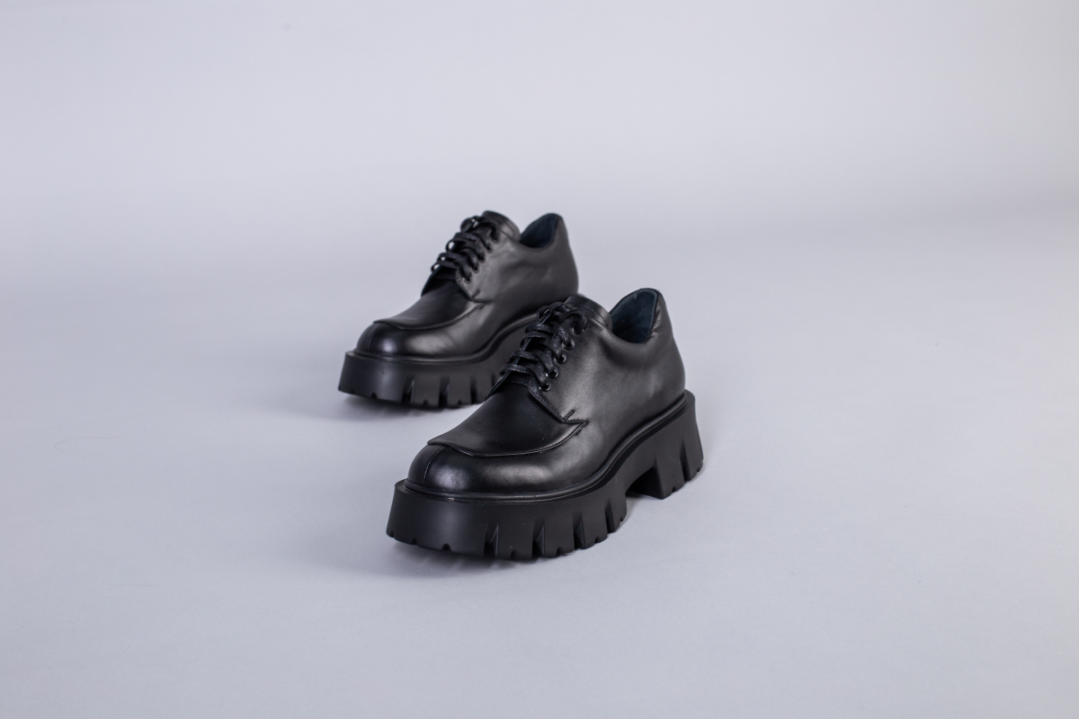 

Туфлі жіночі шкіряні на шнурках LuxuryShoes 5936-3/40 Чорні
