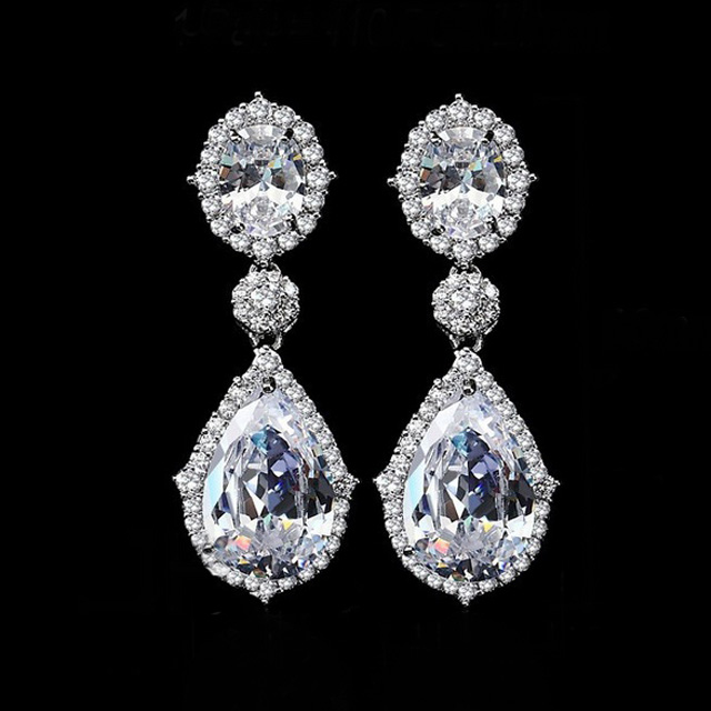 

Серьги Для вечеринок DiaDemaGrand Серебряный с белым камнем (0910333-15-2)