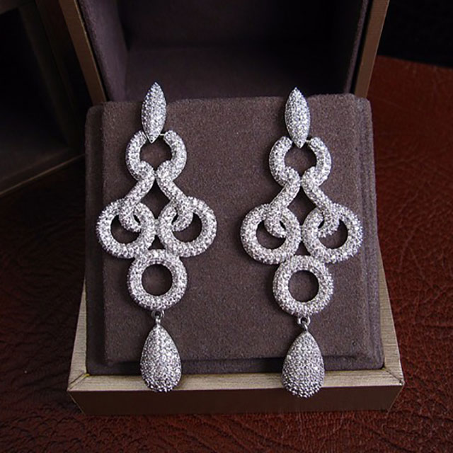 

Серьги Завиток DiaDemaGrand Серебряный с белым камнем (061666-15-2)