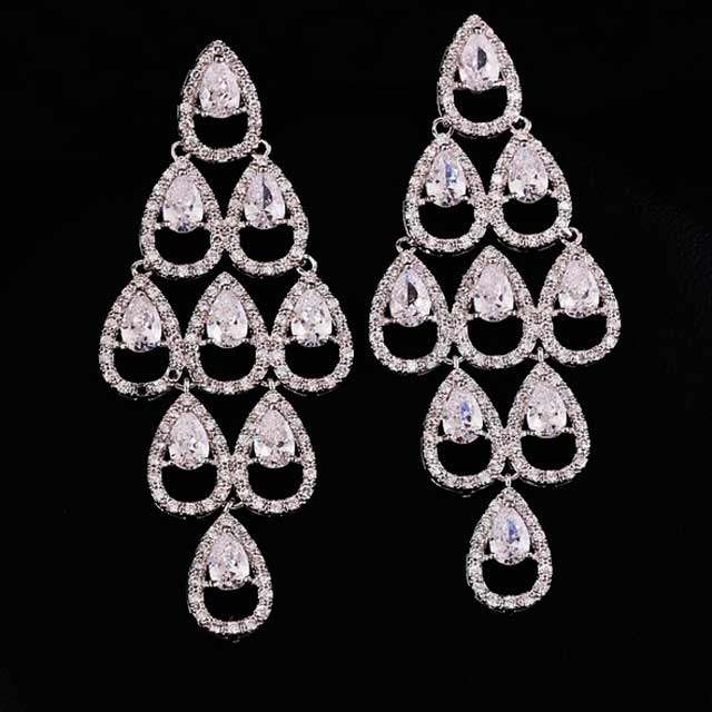 

Серьги Ромб из кристаллов DiaDemaGrand Серебряный с белым камнем (011531441-15-2)