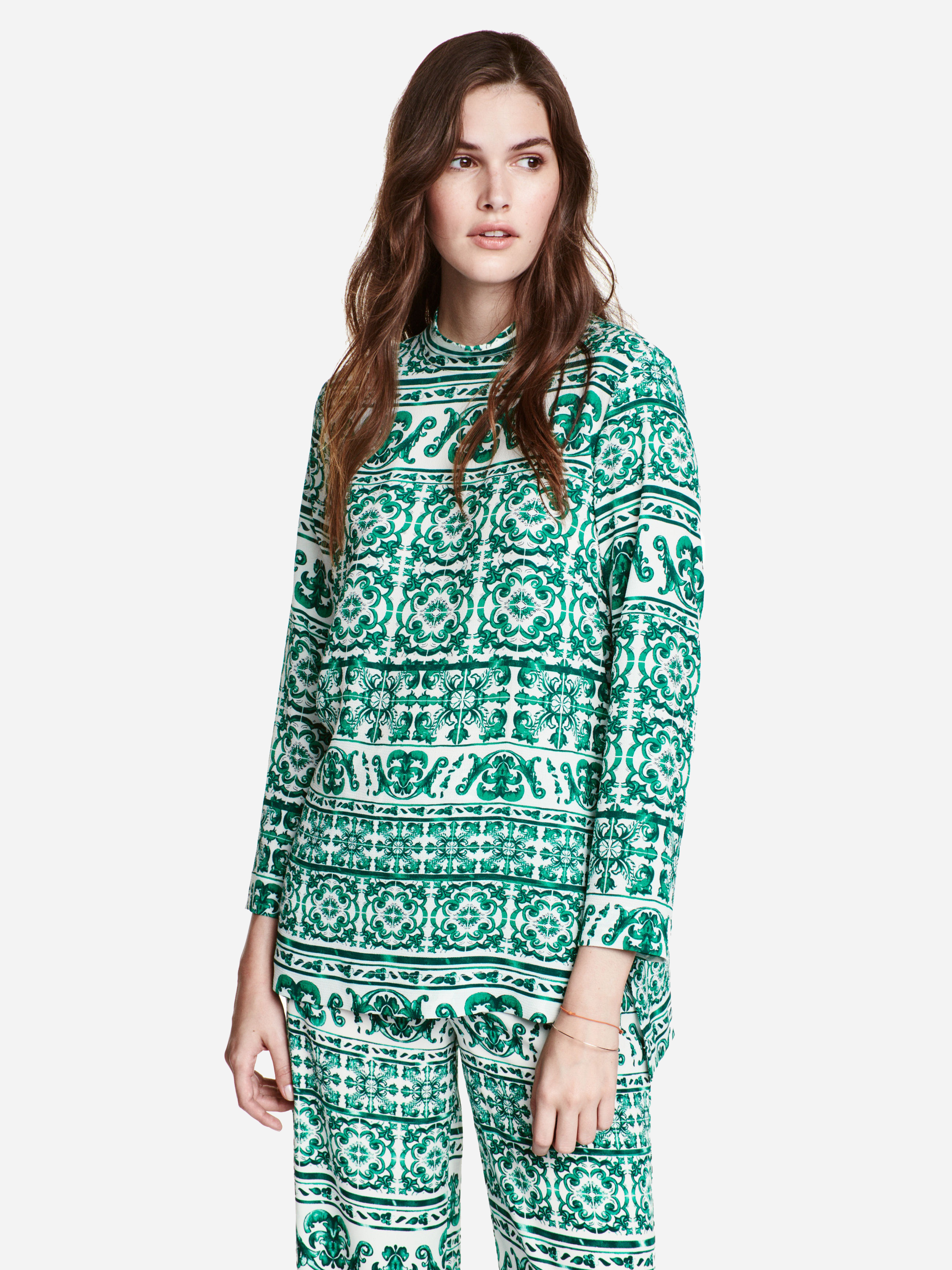 

Блузка H&M 4175414-ABAP 34 Белая с зеленым