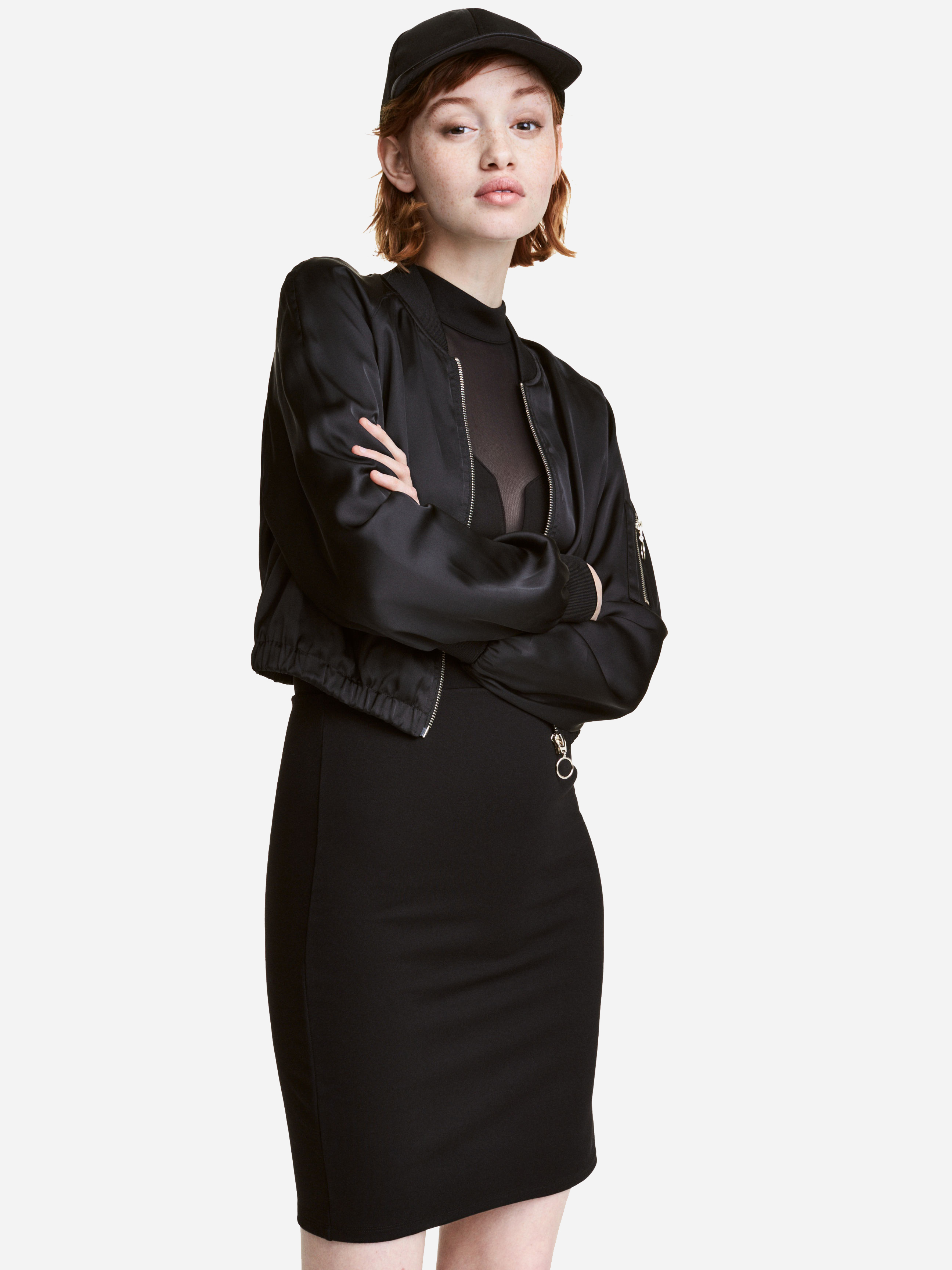 

Бомбер H&M 4610135-AAAD 40 Черный