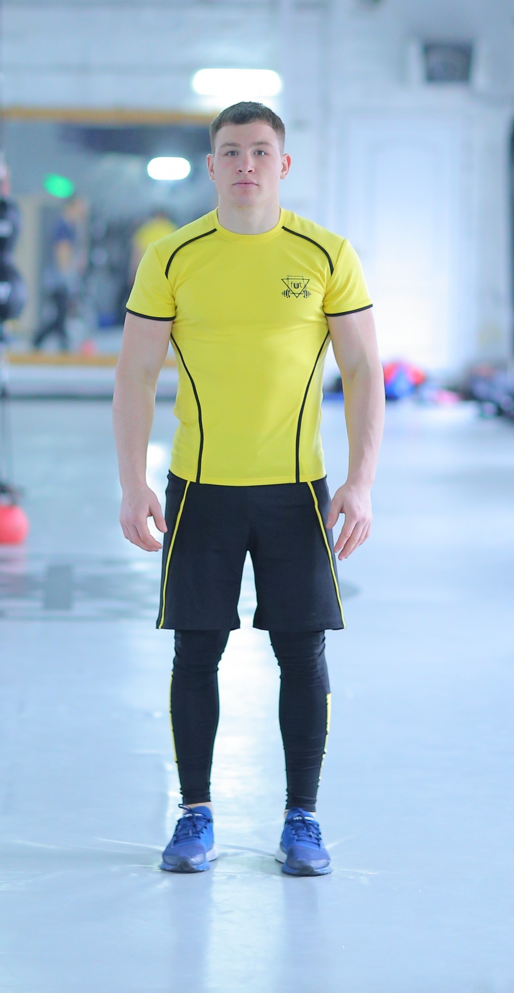 

Спортивный мужской набор Glory yellow 3 2 FitU M Черный
