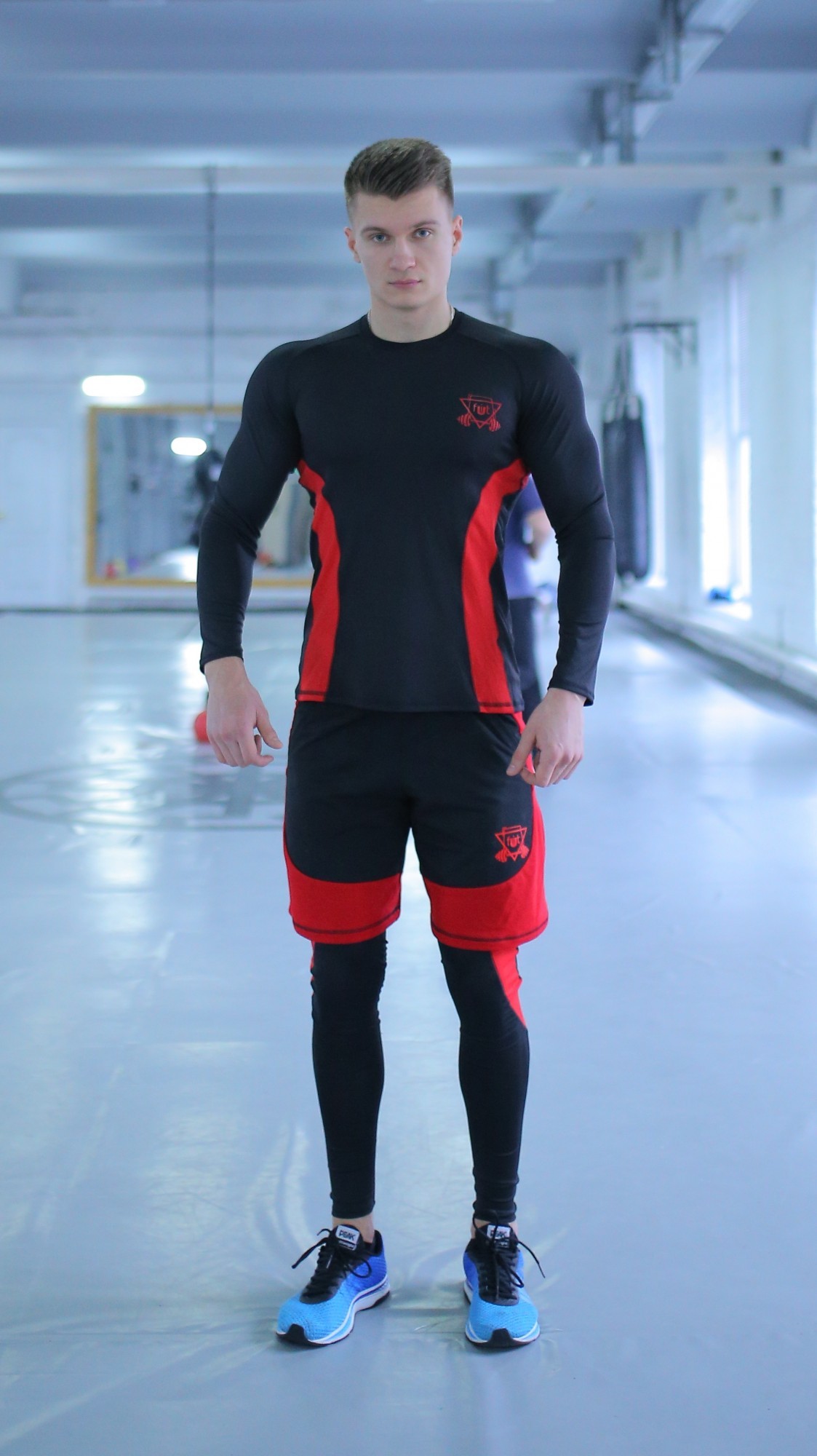 

Спортивный мужской набор Rush red 3 1 FitU L Черный