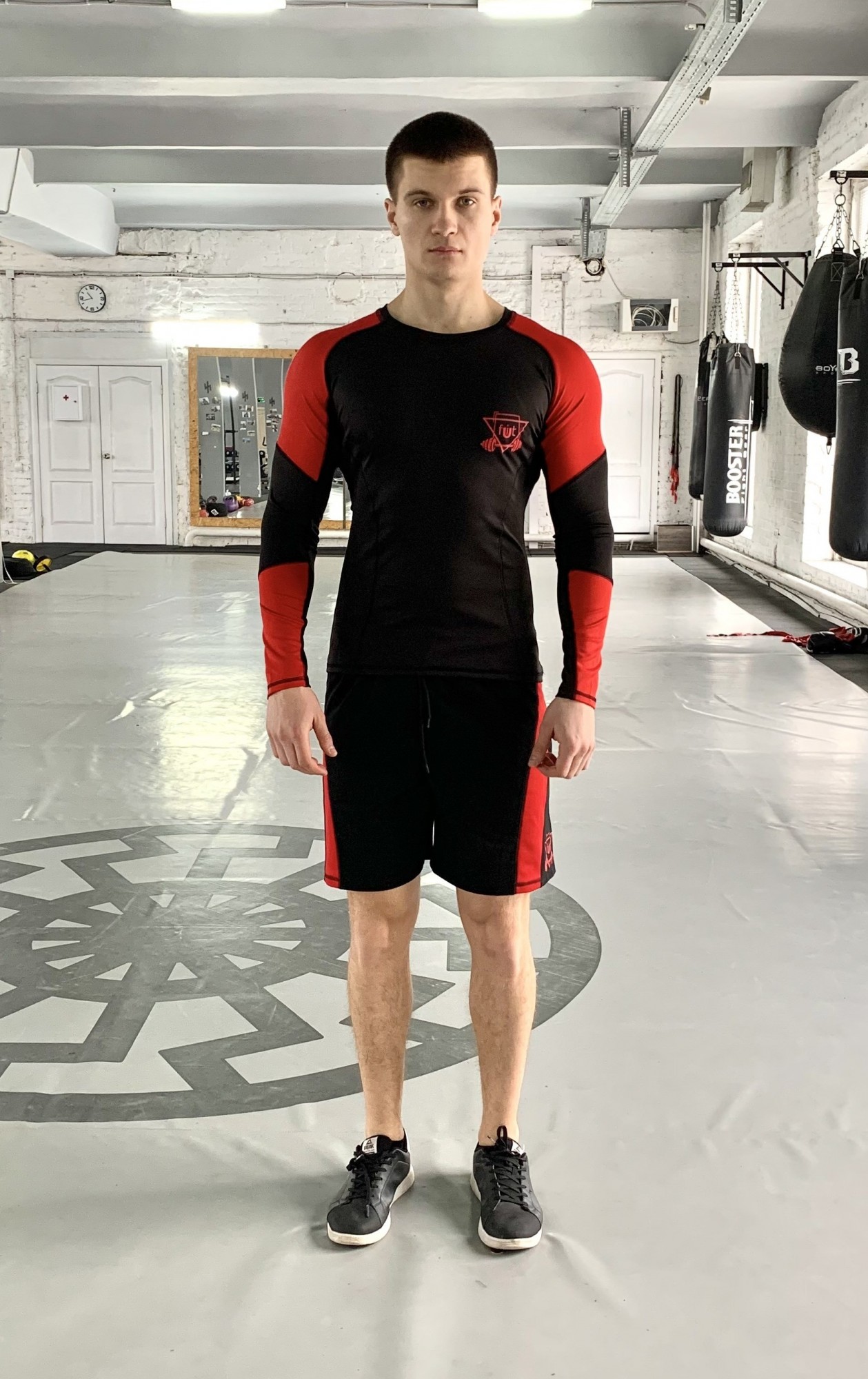 

Спортивный мужской набор (Рашгард шорты) Force red 1 0 FitU XL Черный