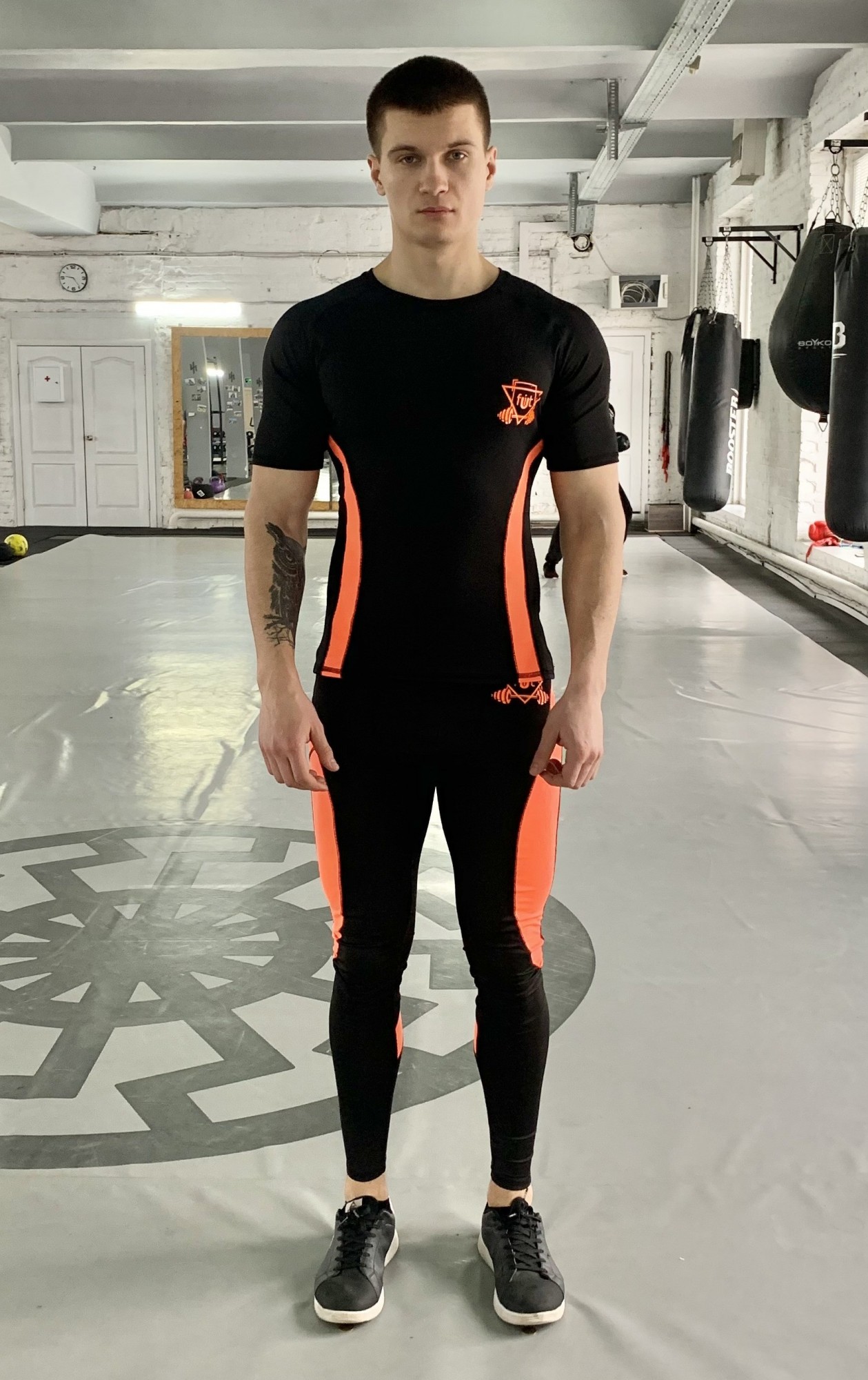 

Спортивный мужской набор (Рашгард тайтсы) Armm O-black 2 0 FitU S Черный