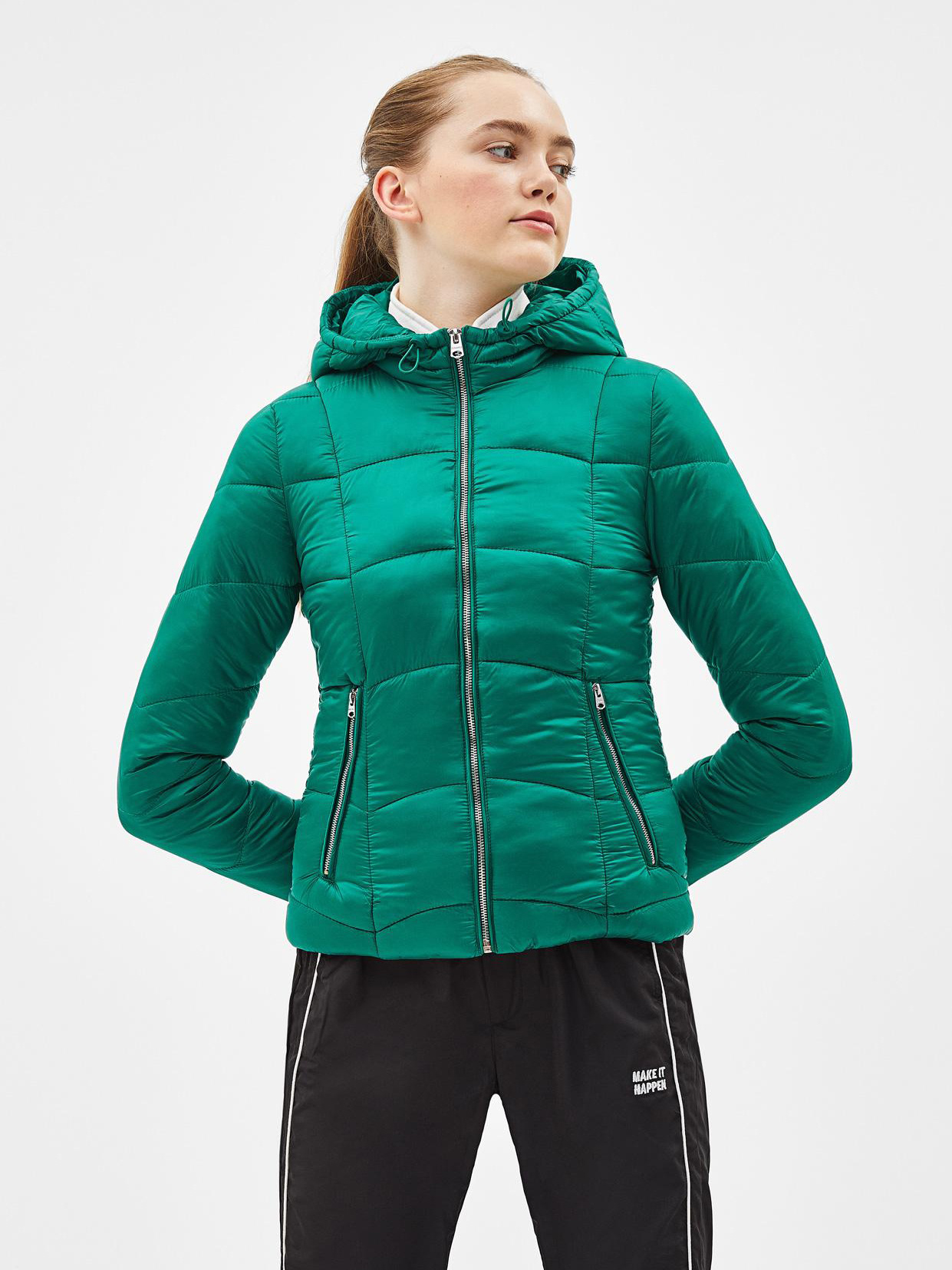 

Куртка Bershka 6331-644-501-ACUW L Зеленая