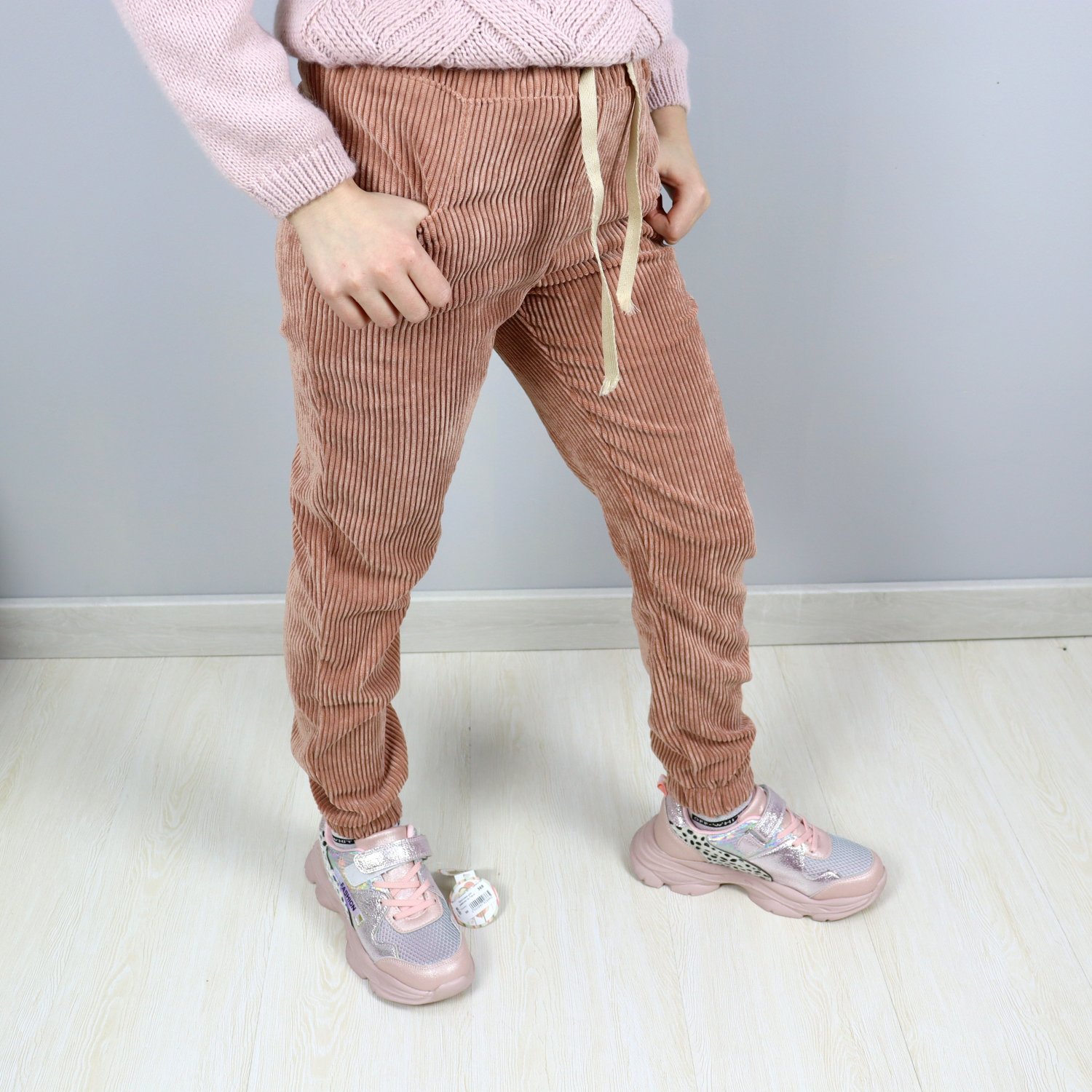 

Брюки-джоггеры для девочки Bosskids (871-M3) Размер 152, 152 см Пудровый