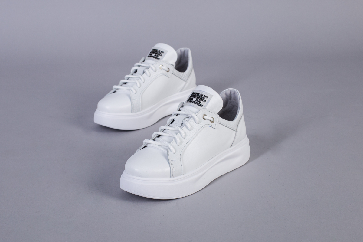 

Кеди жіночі шкіряні зі вставкою шкіри пітона LuxuryShoes 6702-1/41 Білий