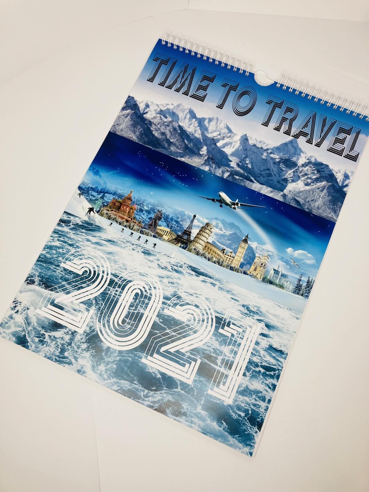 

Календар Vivay на 2021 рік Time to travel А3 (7180)