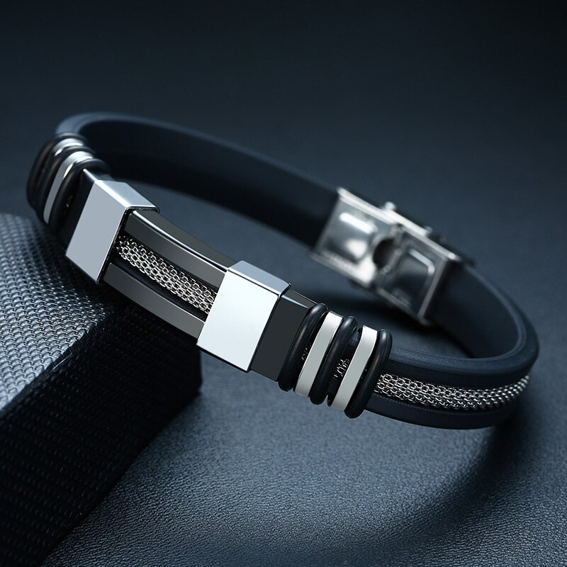 

Мужской кожаный браслет BroBand Steel черный c светло-черной вставкой 21.5см (BB-SMOOTH-BLACK-GOLD-21-M)